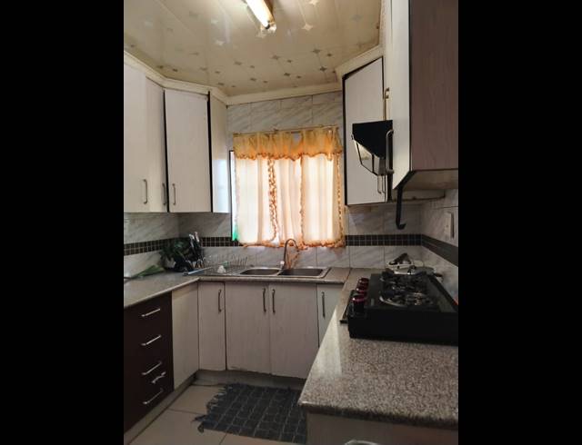 2 BEDROOM APARTMENT FOR SALE IN LENNOXTON